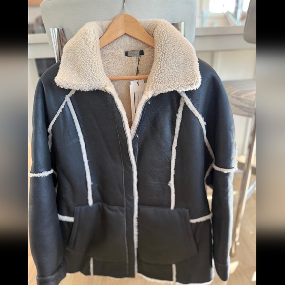 HiSO FRACTAL REVERSIBLE SHEARLING JACKET IN BLACK/BEIGE NAPPA - Picture 4 of 13